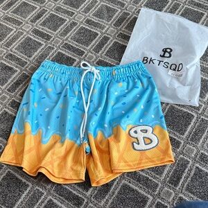 BKTSQ Blue and Orange Mesh Shorts men’s xl. NWT